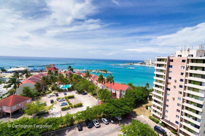 Beach-Side Condos At Turtle Beach Towers أوشو ريوس المظهر الخارجي الصورة